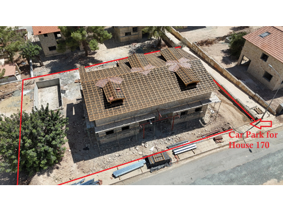 6 Bedroom House for Sale in Souni