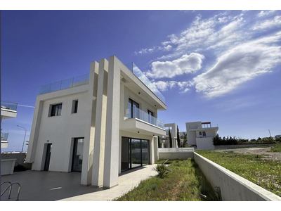 3 Bedroom Villa with Private Pool for Sale in Protaras