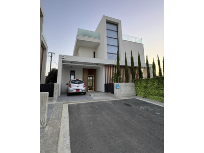 3 Bedroom Fully Furnished Villa with Private Pool for Sale in Protaras