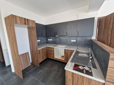 Ready to move in 2 Bedroom Penthouse with Roof Garden near Sklavenitis