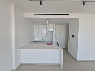 Key Ready 2-Bedroom Sea View Penthouse with a Pool in Makenzie