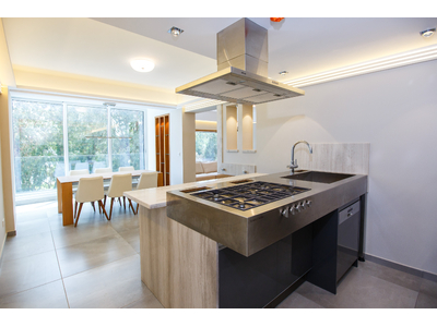 Seafront 3-Bedroom Apartment in Dasoudi Park, Limassol 