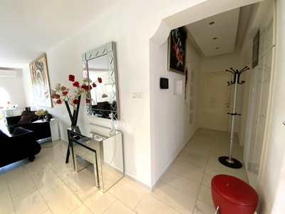 3 Bedroom Apartment in Town Center