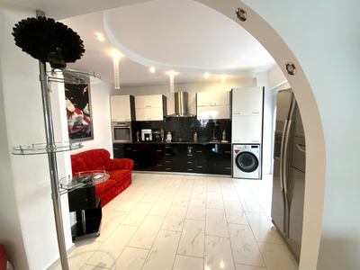 3 Bedroom Apartment in Town Center