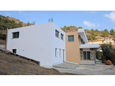 Spacious Two-Storey Home with Basement  Workshop in Zoopigi, Limassol
