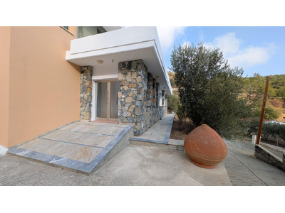Spacious Two-Storey Home with Basement  Workshop in Zoopigi, Limassol