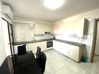 3 Bedroom Flat in Spyrou Kyprianou for Rent