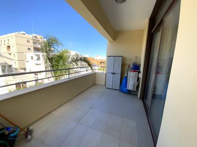4 bedroom top floor duplex apartment 
