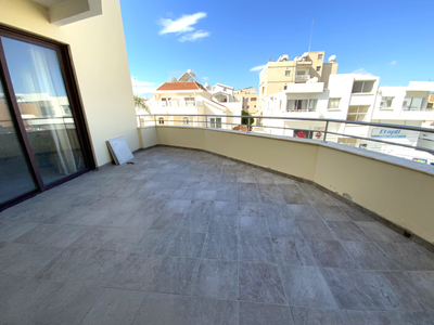 4 bedroom top floor duplex apartment 
