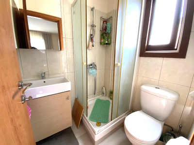 4 bedroom top floor duplex apartment 