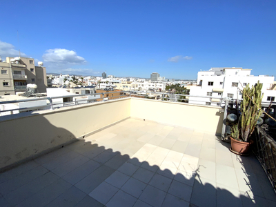 4 bedroom top floor duplex apartment 