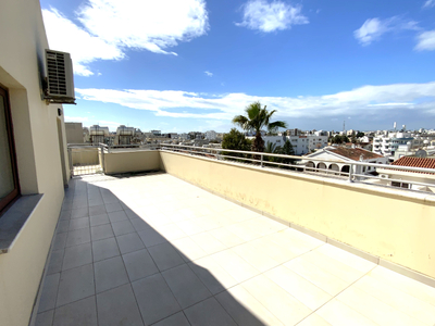 4 bedroom top floor duplex apartment 
