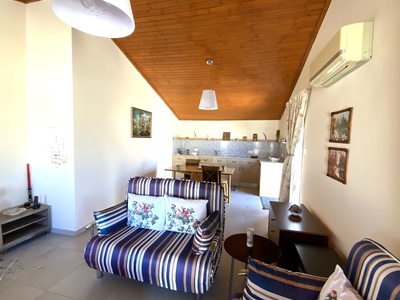 4 bedroom top floor duplex apartment 