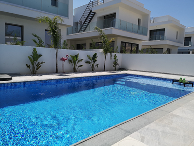 5 Bedroom House for Sale