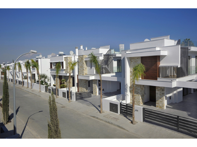 5 Bedroom House for Sale