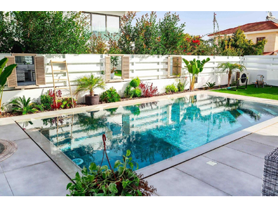 5-bedroom Luxury Villa For Sale 