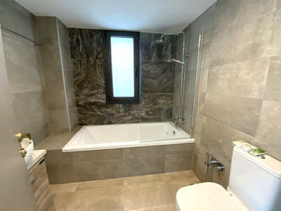 5-bedroom Luxury Villa For Sale 
