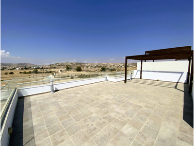 3-bedroom House with Pool for Sale in Pyla