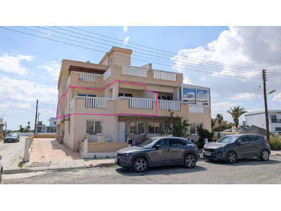 Three-Bedroom Apartment in Kiti, Larnaka in Larnaca
