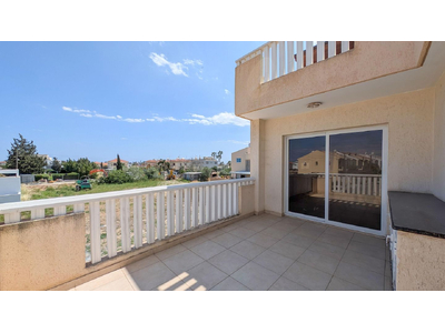 Three-Bedroom Apartment in Kiti, Larnaka