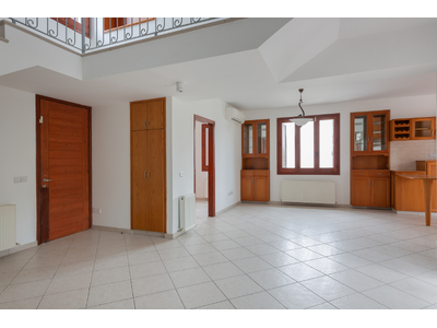 5 Bedroom Detached House For Rent in Agios Dometios