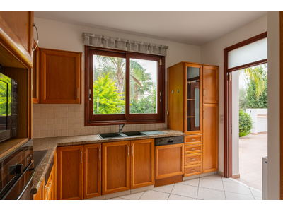 5 Bedroom Detached House For Rent in Agios Dometios