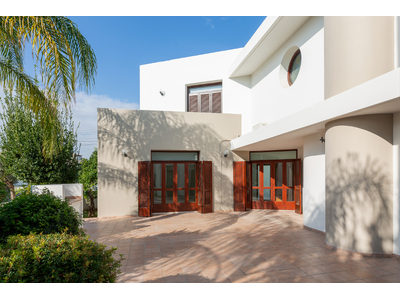5 Bedroom Detached House For Rent in Agios Dometios in Nicosia