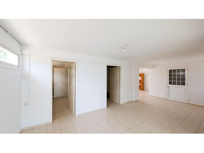 Three-Bedroom House in Dali, Nicosia