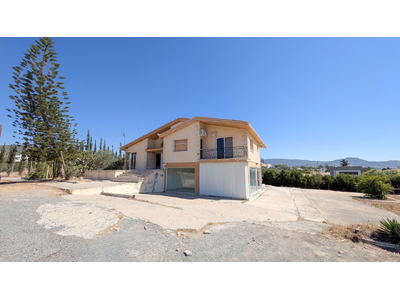 Three-Bedroom House in Parekklisia, Limassol