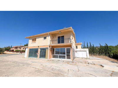 Three-Bedroom House in Parekklisia, Limassol