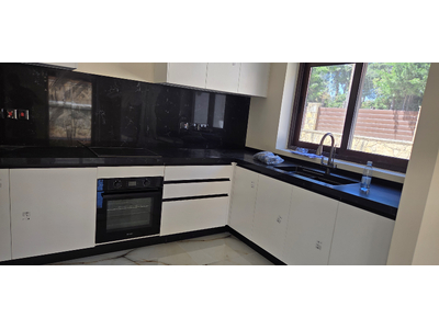 4 Bedroom House with Swimming Pool for Sale in Souni