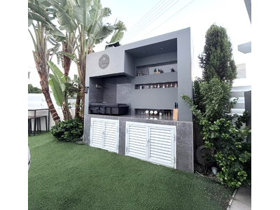 2 plus 1 office/playroom ground floor apartment