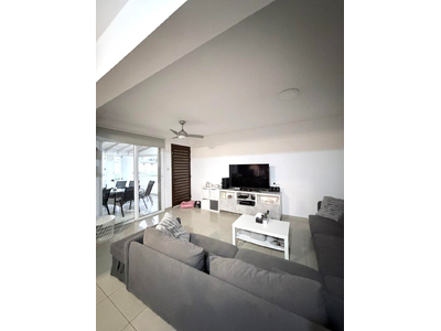 2 plus 1 office/playroom ground floor apartment