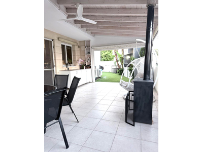 2 plus 1 office/playroom ground floor apartment