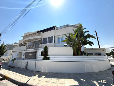 2 plus 1 office/playroom ground floor apartment in Larnaca