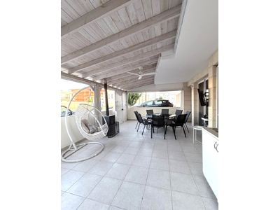 2 plus 1 office/playroom ground floor apartment