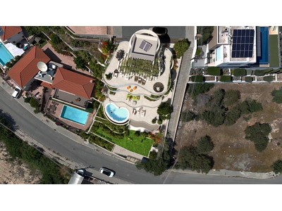 5-bedroom Luxury Villa in Agios Athanasios for Sale