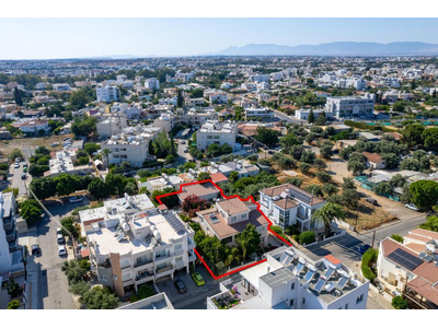 House with a pool in Lakatamia, Nicosia