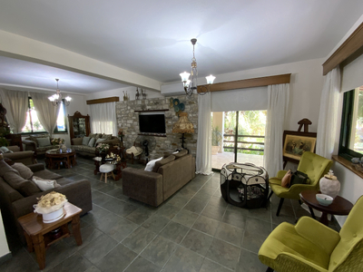4 Bedroom Detached House for Sale in Livadia