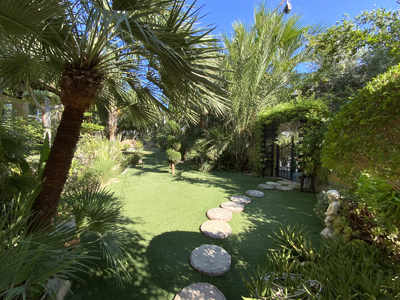 4 Bedroom Detached House for Sale in Livadia