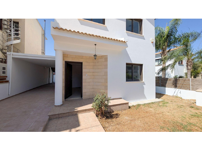 Three-Bedroom semi-detached house in Pera Chorio, Nicosia