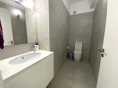 3 Bedroom Top Floor Apartment for Sale in Town Center
