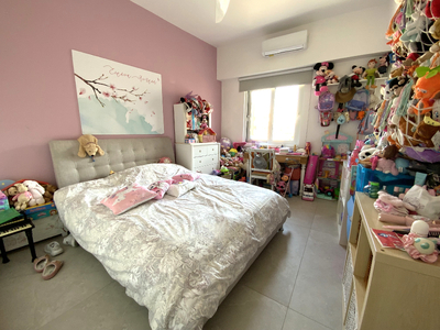 3 Bedroom Top Floor Apartment for Sale in Town Center