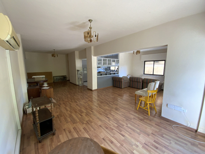 3-bedroom Apartment for Sale in Town Centre
