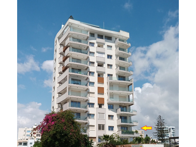 2-bedroom Seaview Apartment in Makenzy for Sale