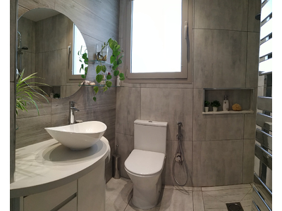 2-bedroom Seaview Apartment in Makenzy for Sale