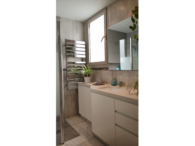 2-bedroom Seaview Apartment in Makenzy for Sale