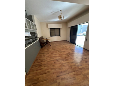 3-bedroom Apartment for Sale in Town Centre