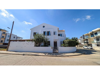 Four-Bedroom House with attic in Lakatamia, Nicosia
