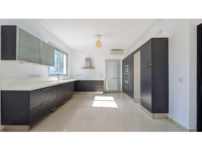Four-Bedroom House with attic in Lakatamia, Nicosia